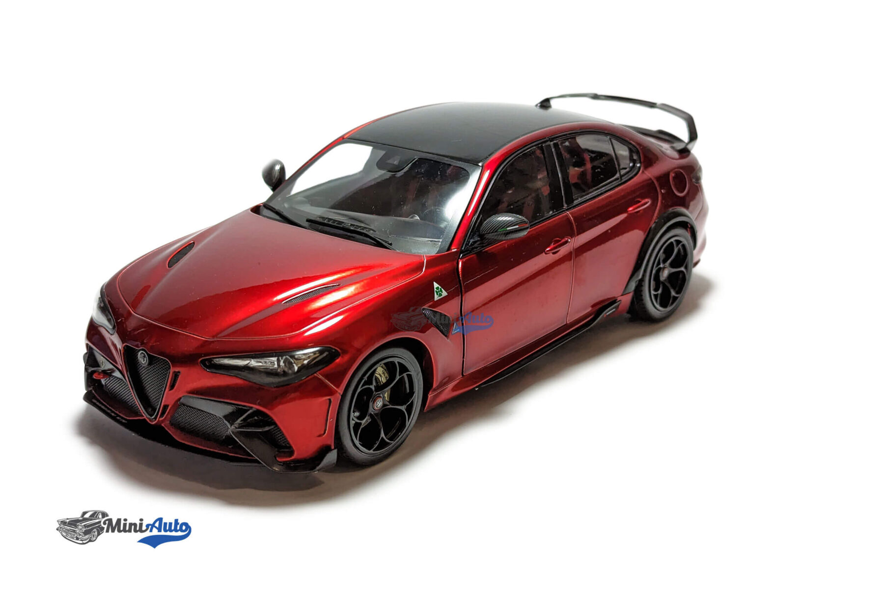 Alfa Romeo Giulia GTA M - 2021 - Red - Image 11