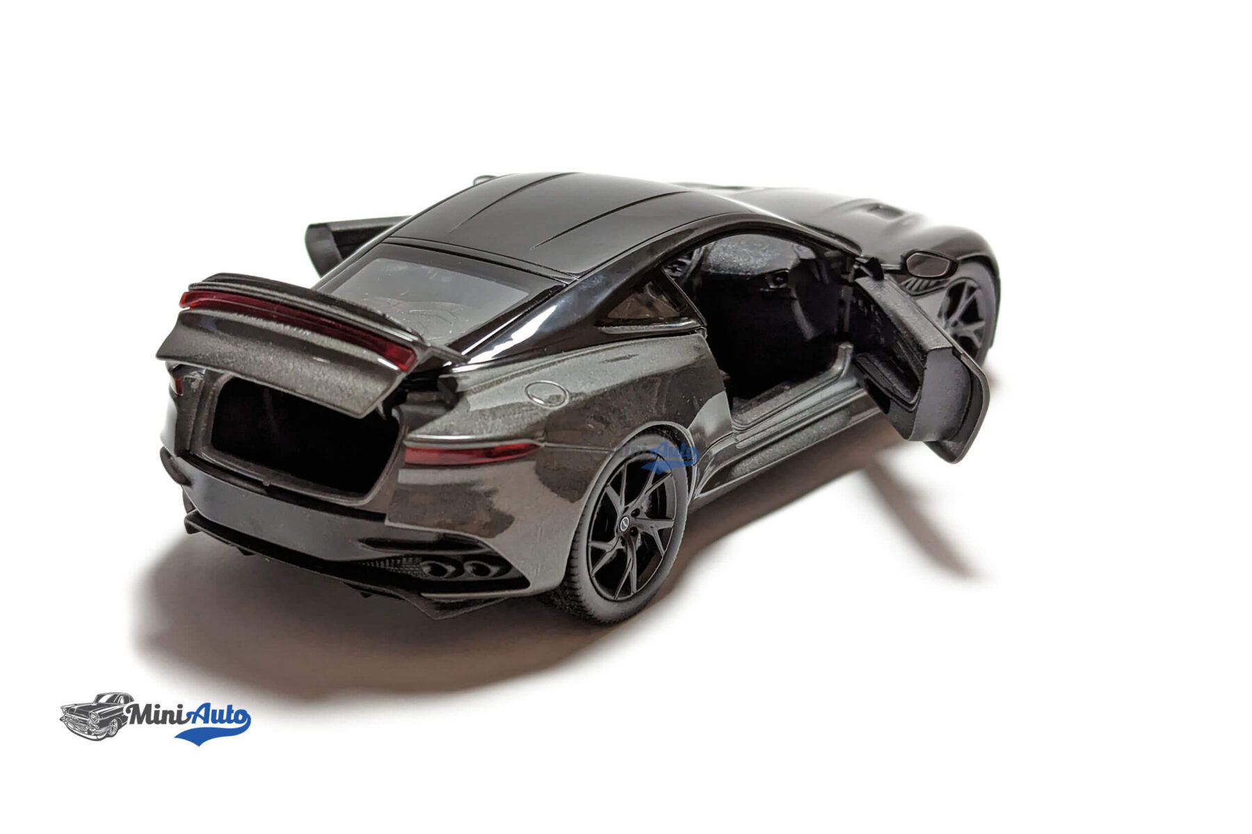 Aston Martin DBS Superleggera - 2018 - Grey - Image 5