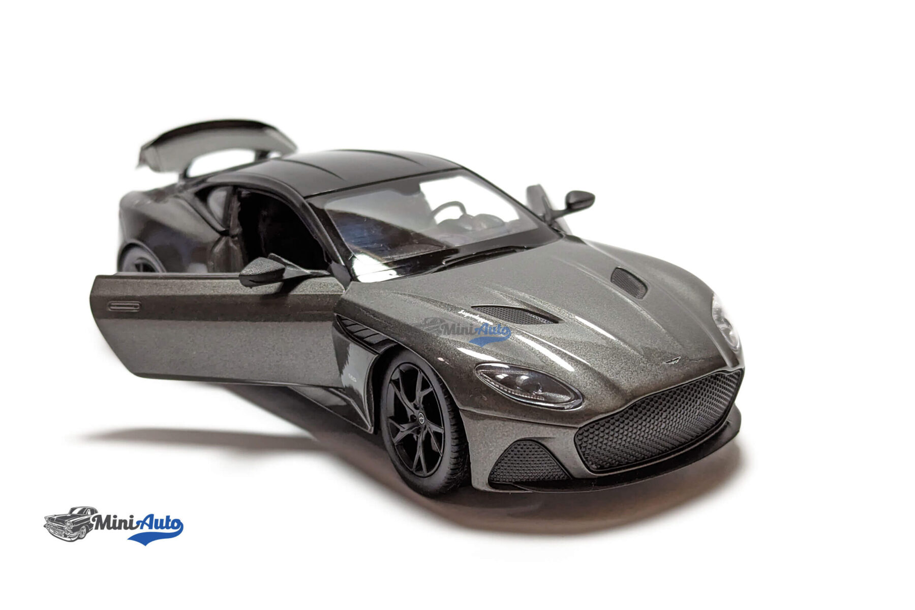 Aston Martin DBS Superleggera - 2018 - Grey - Image 6