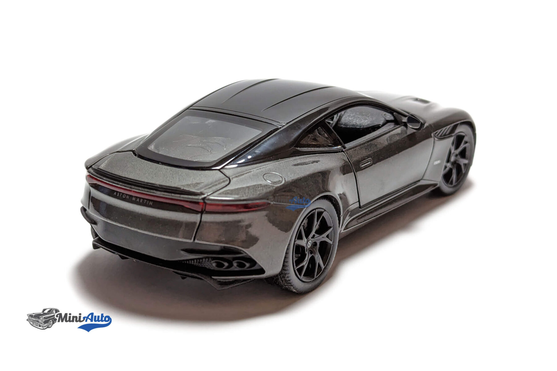 Aston Martin DBS Superleggera - 2018 - Grey - Image 10