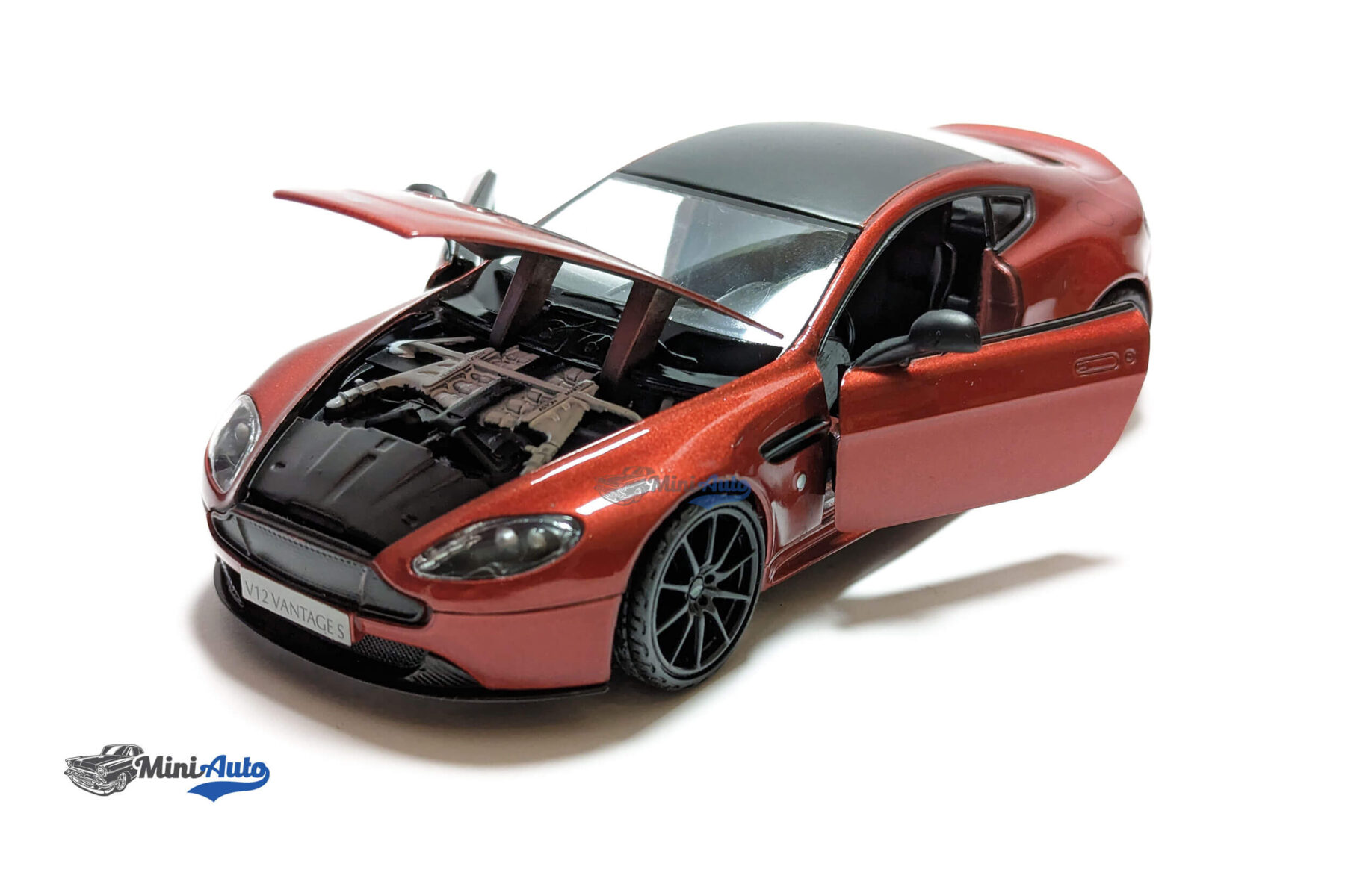 Aston Martin V12 Vantage S - 2013 - Red - Image 8