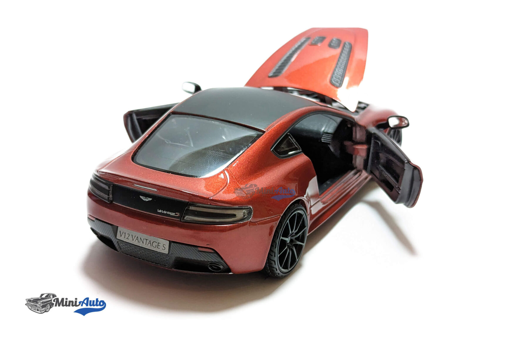 Aston Martin V12 Vantage S - 2013 - Red - Image 10