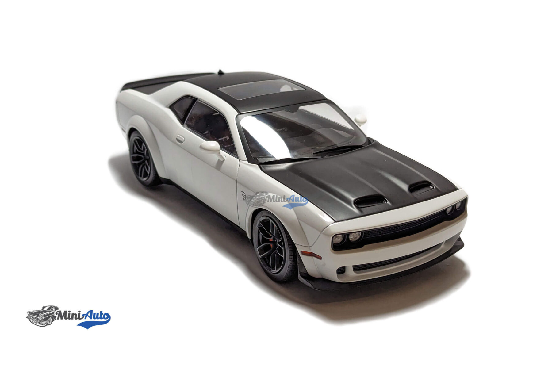 Dodge Challenger SRT Hellcat Redeye Widebody - 2020 - White/Black - Image 7