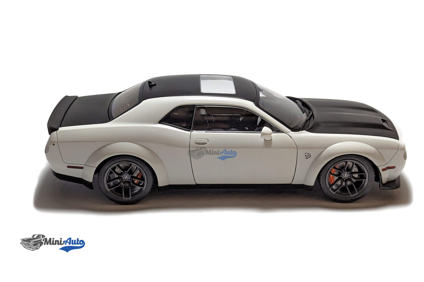 Dodge Challenger SRT Hellcat Redeye Widebody - 2020 - White/Black - Image 10