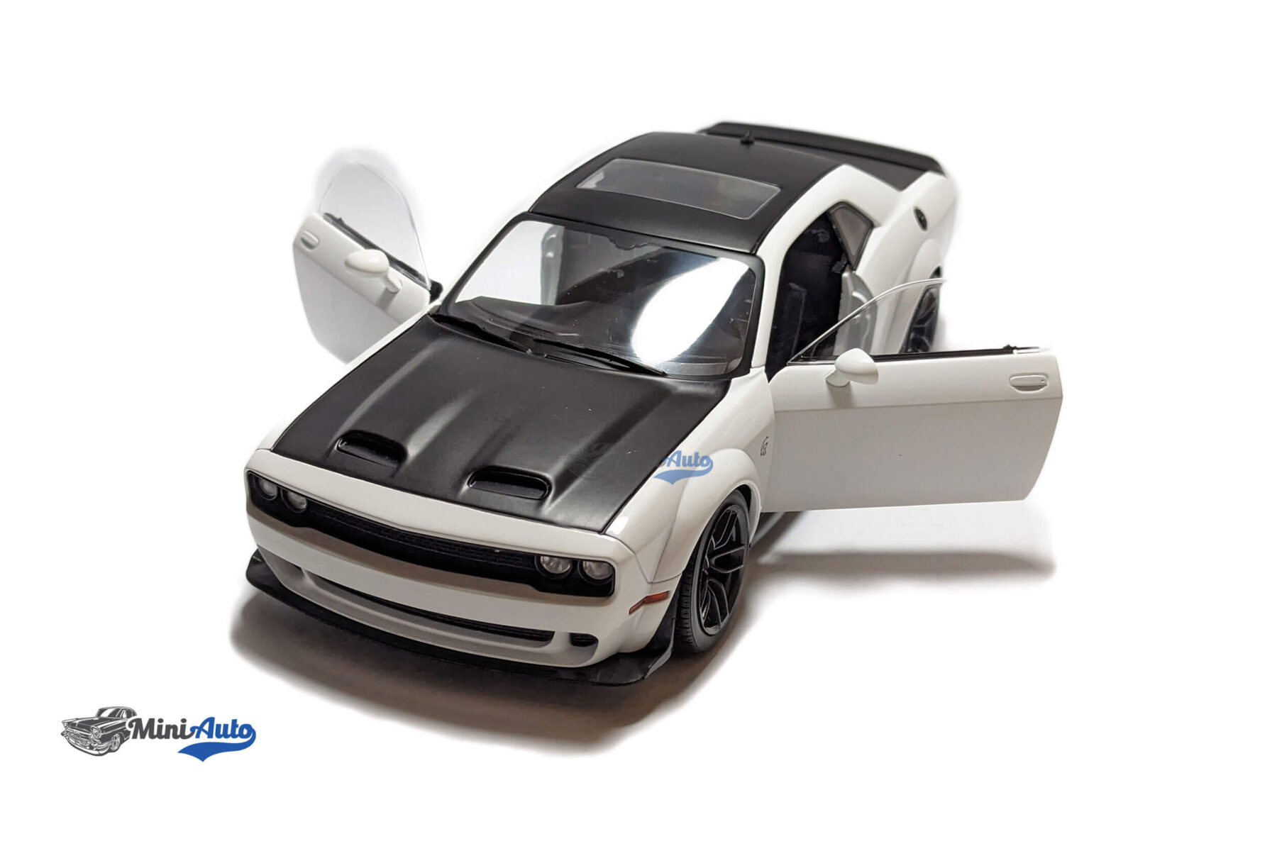 Dodge Challenger SRT Hellcat Redeye Widebody - 2020 - White/Black - Image 2