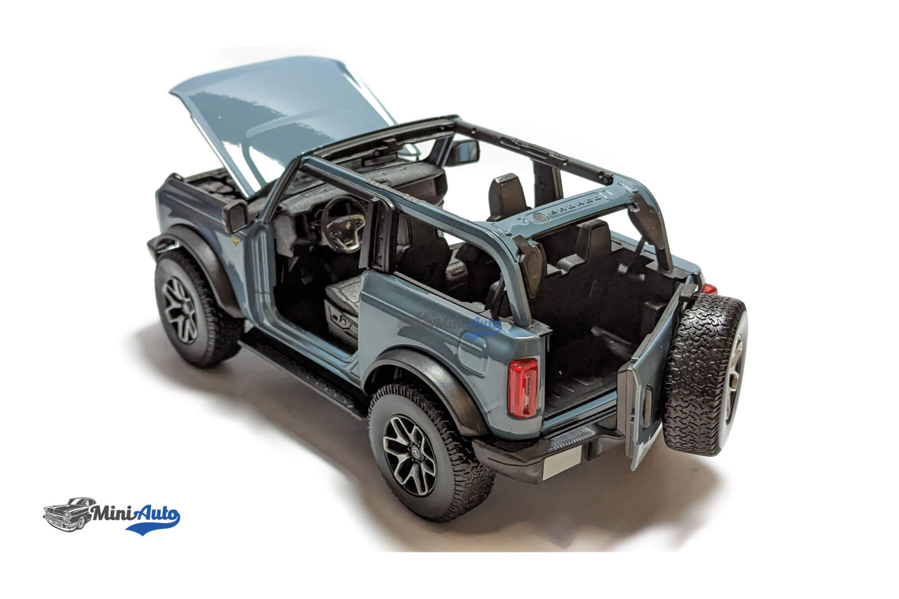 Ford Bronco - 2021 - Dark Blue - Image 4