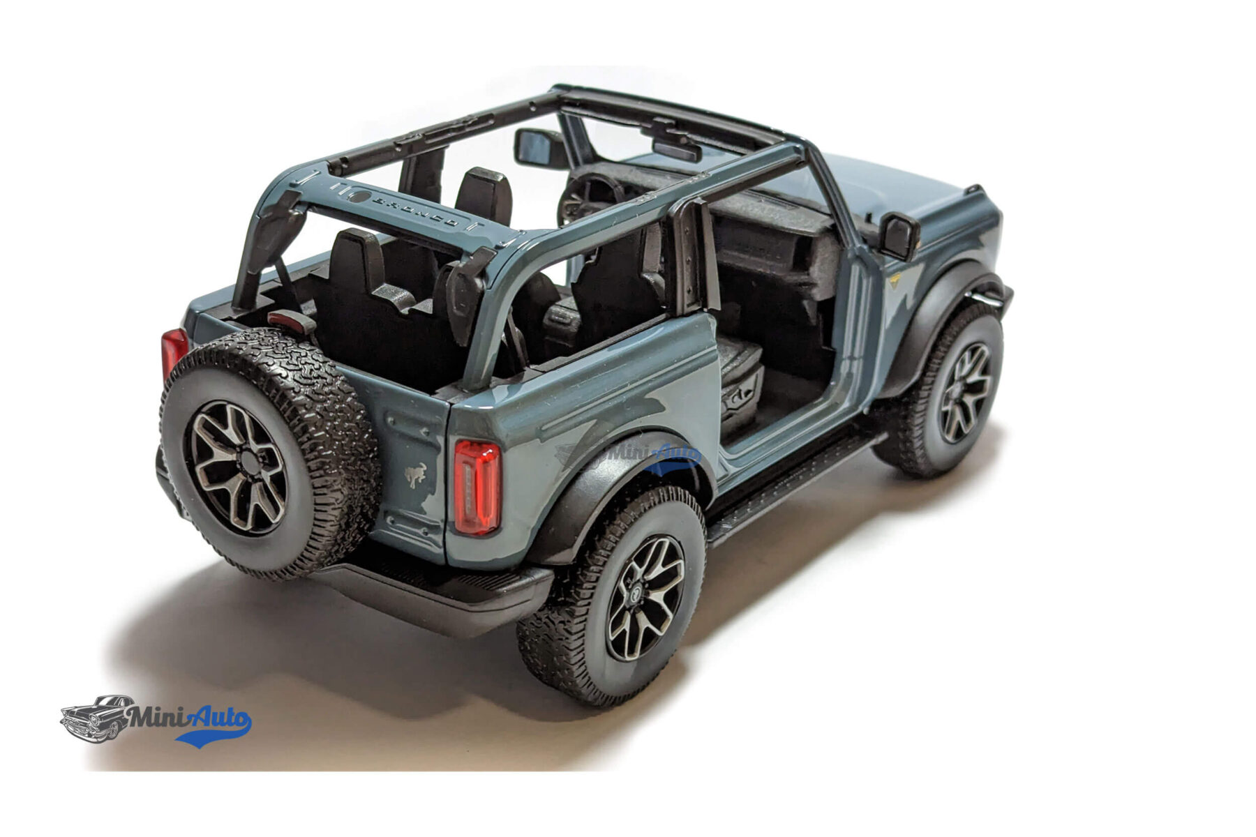 Ford Bronco - 2021 - Dark Blue - Image 10