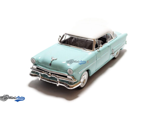 Ford Crestline Victoria - 1953 - Light Blue