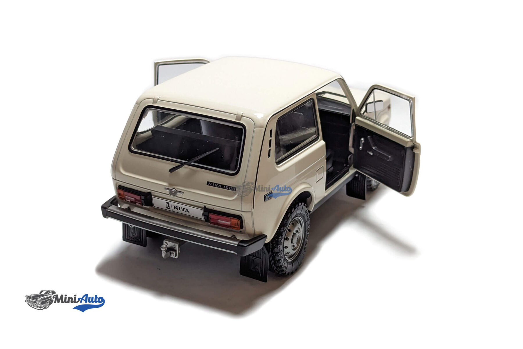 Lada Niva - 1980 - White - Image 4