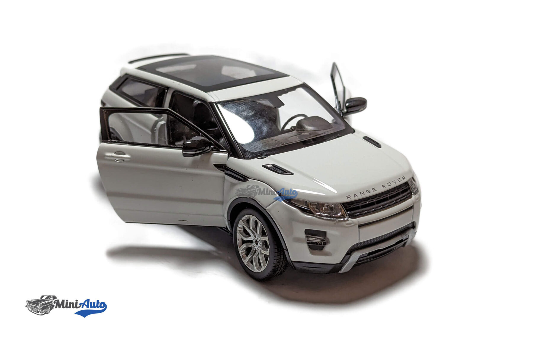 Land Rover Range Rover Evoque - 2011 - White - Image 9