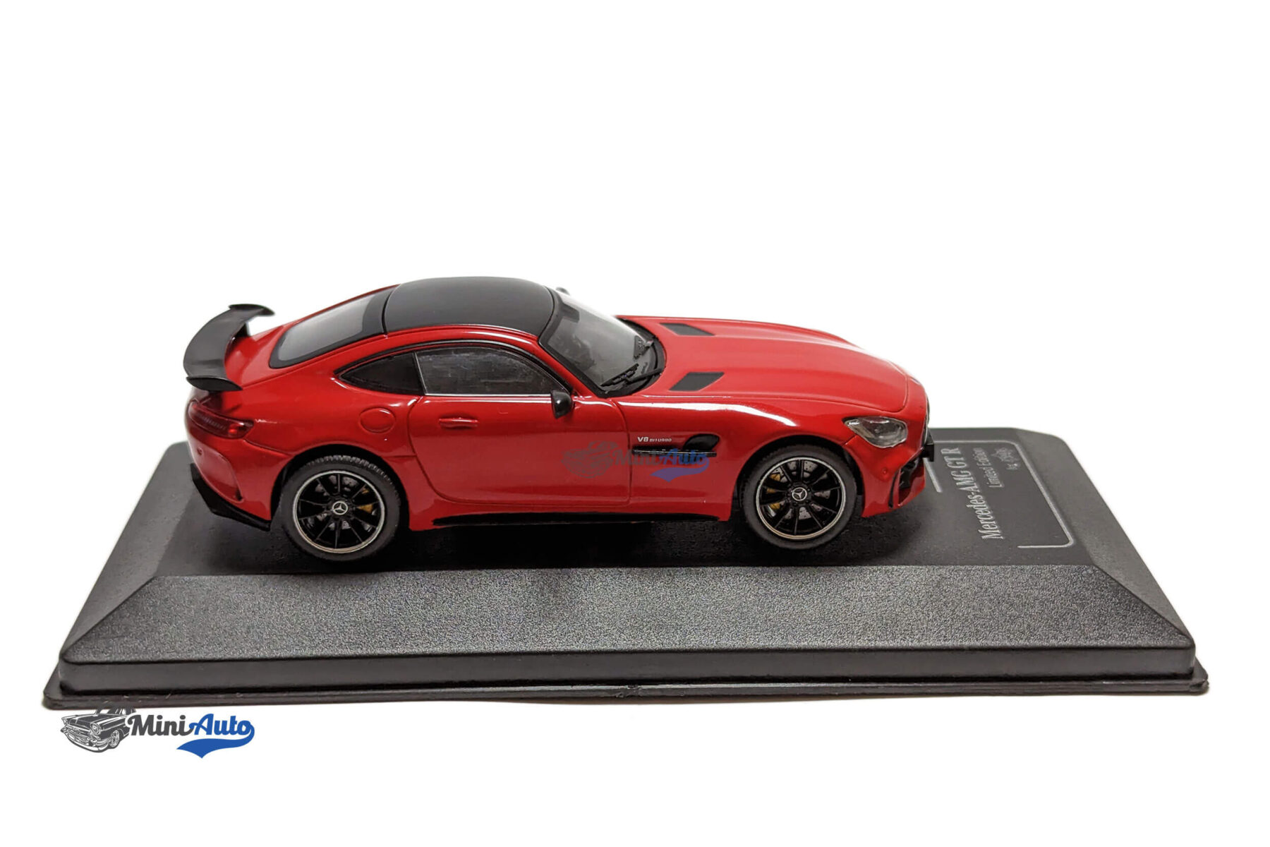 Mercedes-Benz AMG GT R Coupe Plain Body - 2018 - Red - Image 2