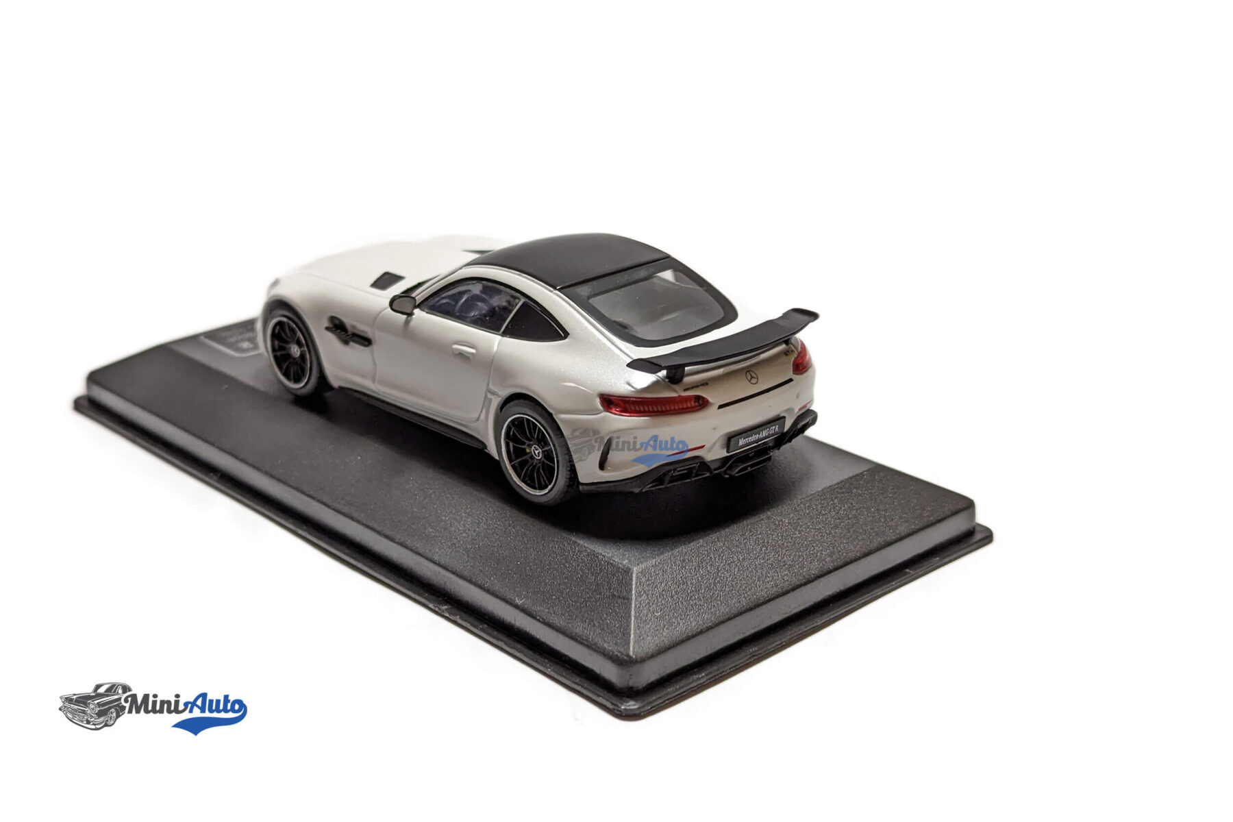 Mercedes-Benz AMG GT R Coupe Plain Body - 2018 - White - Image 6