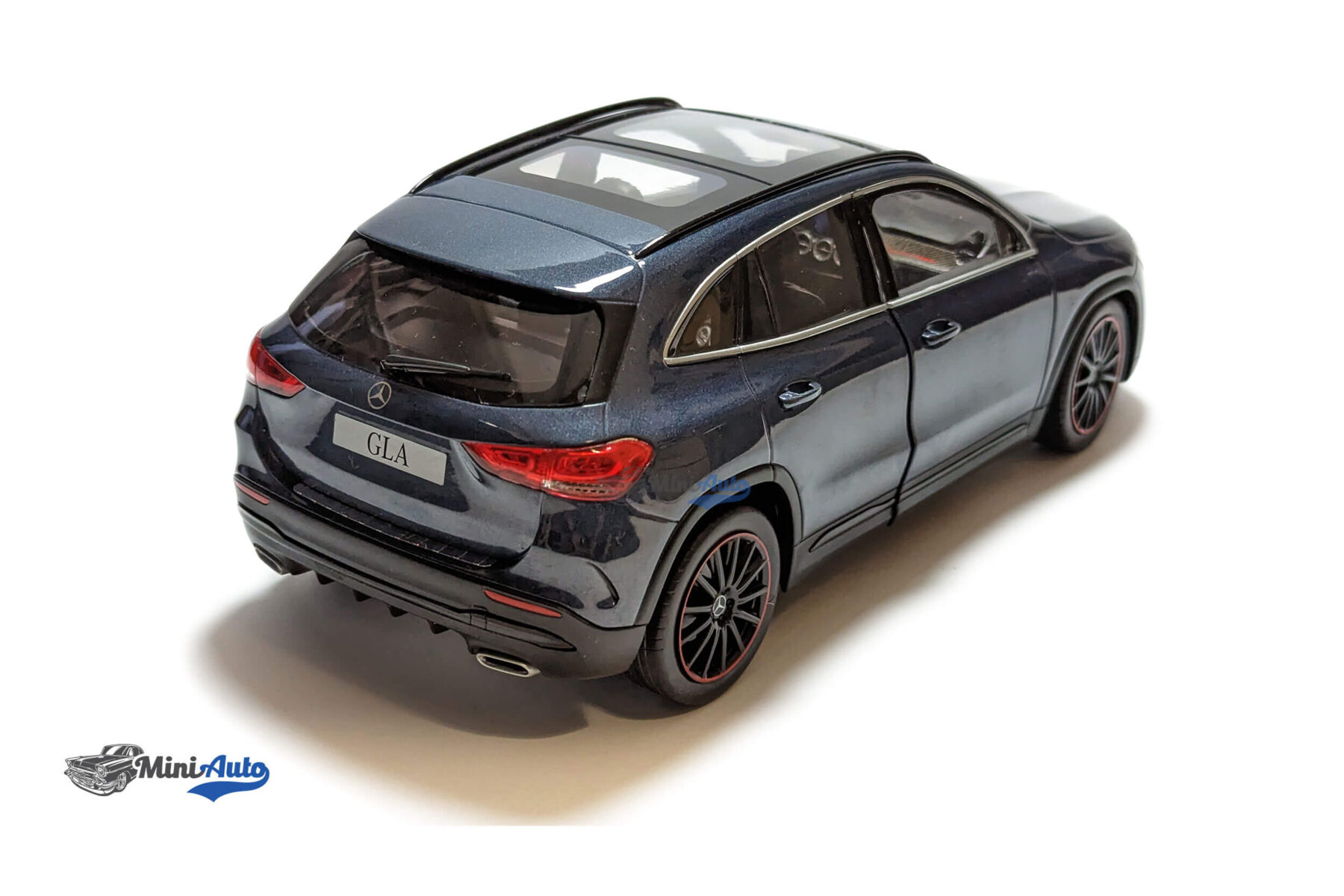 Mercedes-Benz-GLA-Class-H247-AMG---2020---Dark-Blue_06 Mercedes-Benz GLA-Class H247 AMG - 2020 - Dark Blue - Image 6