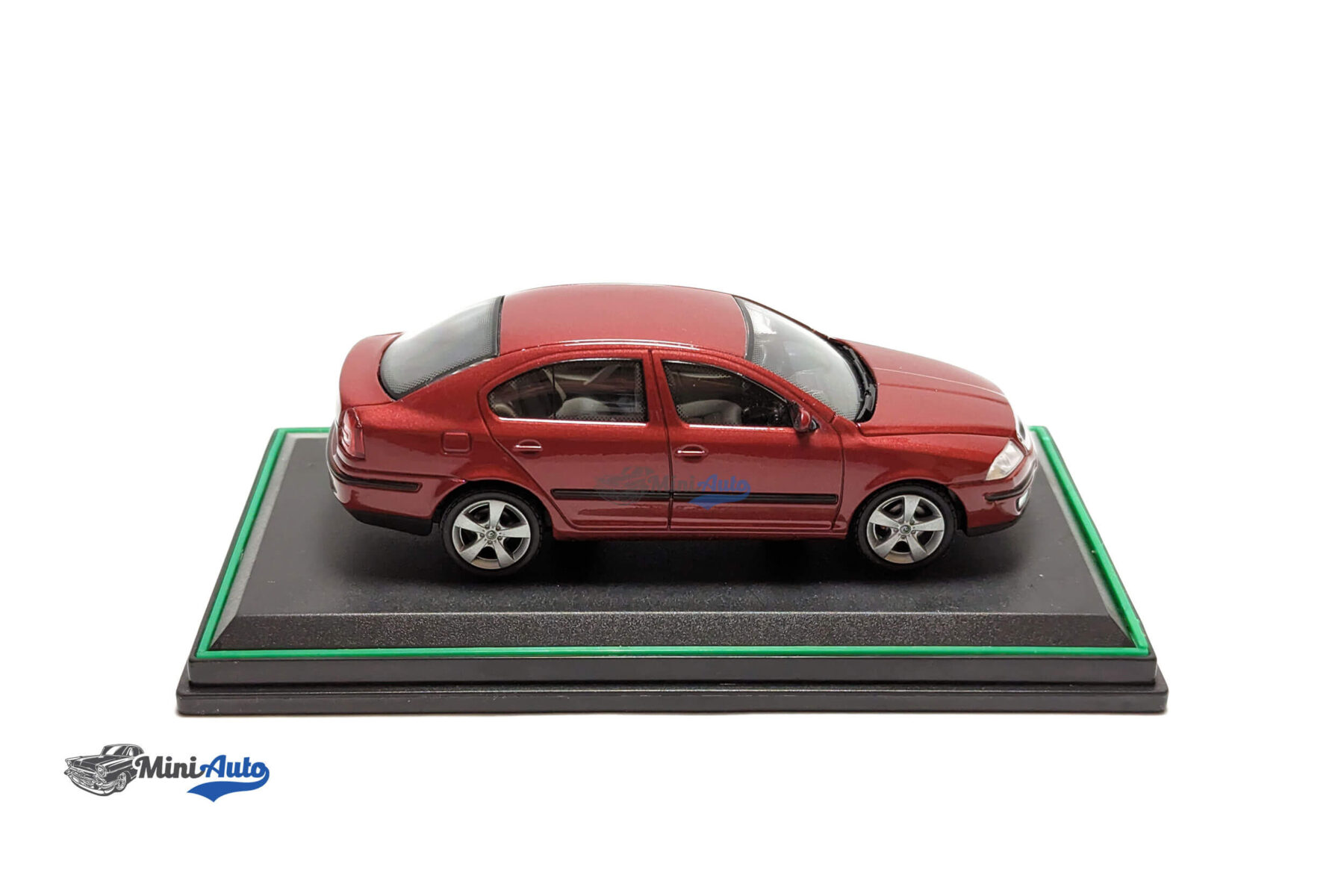 Skoda Octavia - 2004 - Red - Image 2