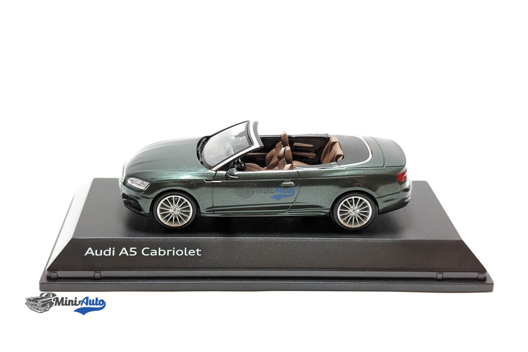 Audi A5 Cabriolet - 2017 - Green - Image 2