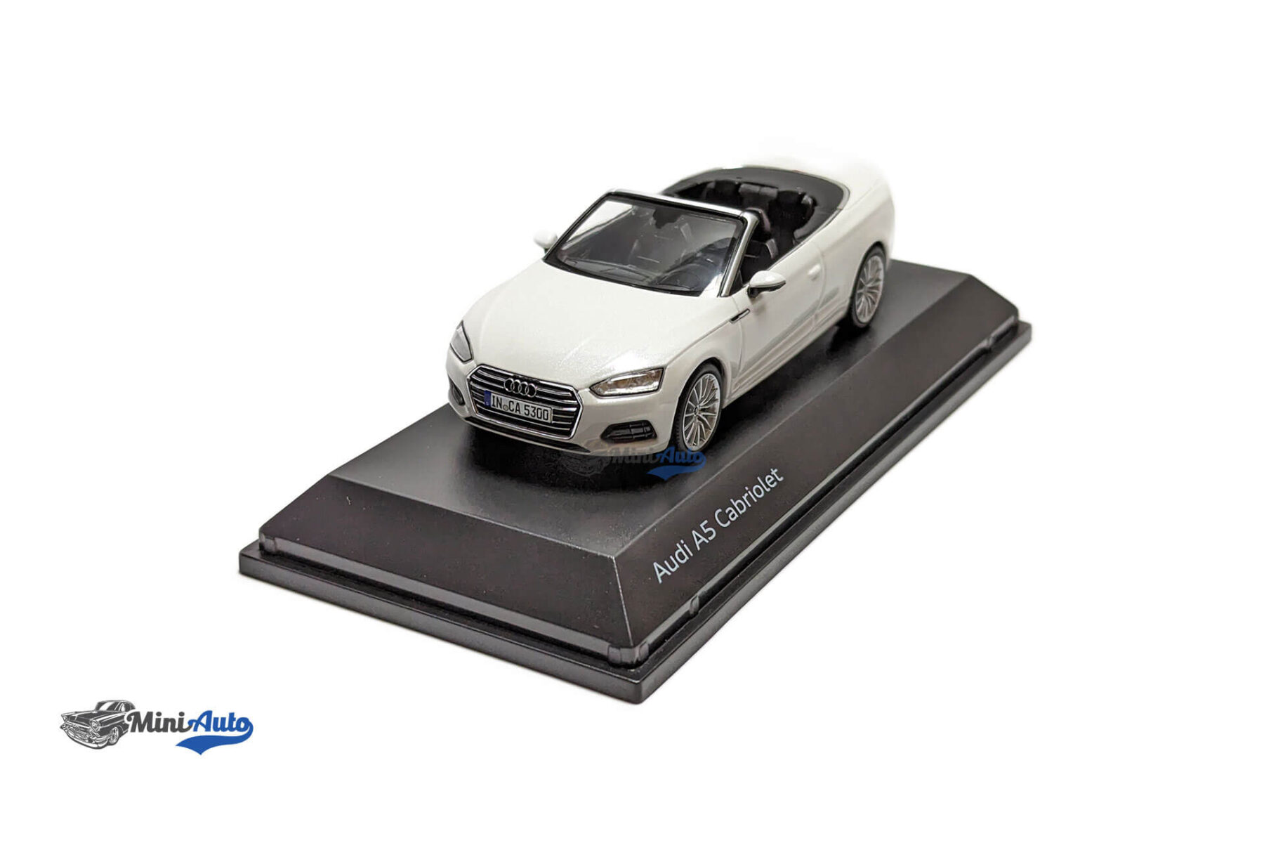 Audi-A5-Cabriolet---2017---White_1 Audi A5 Cabriolet - 2017 - White - Image 1