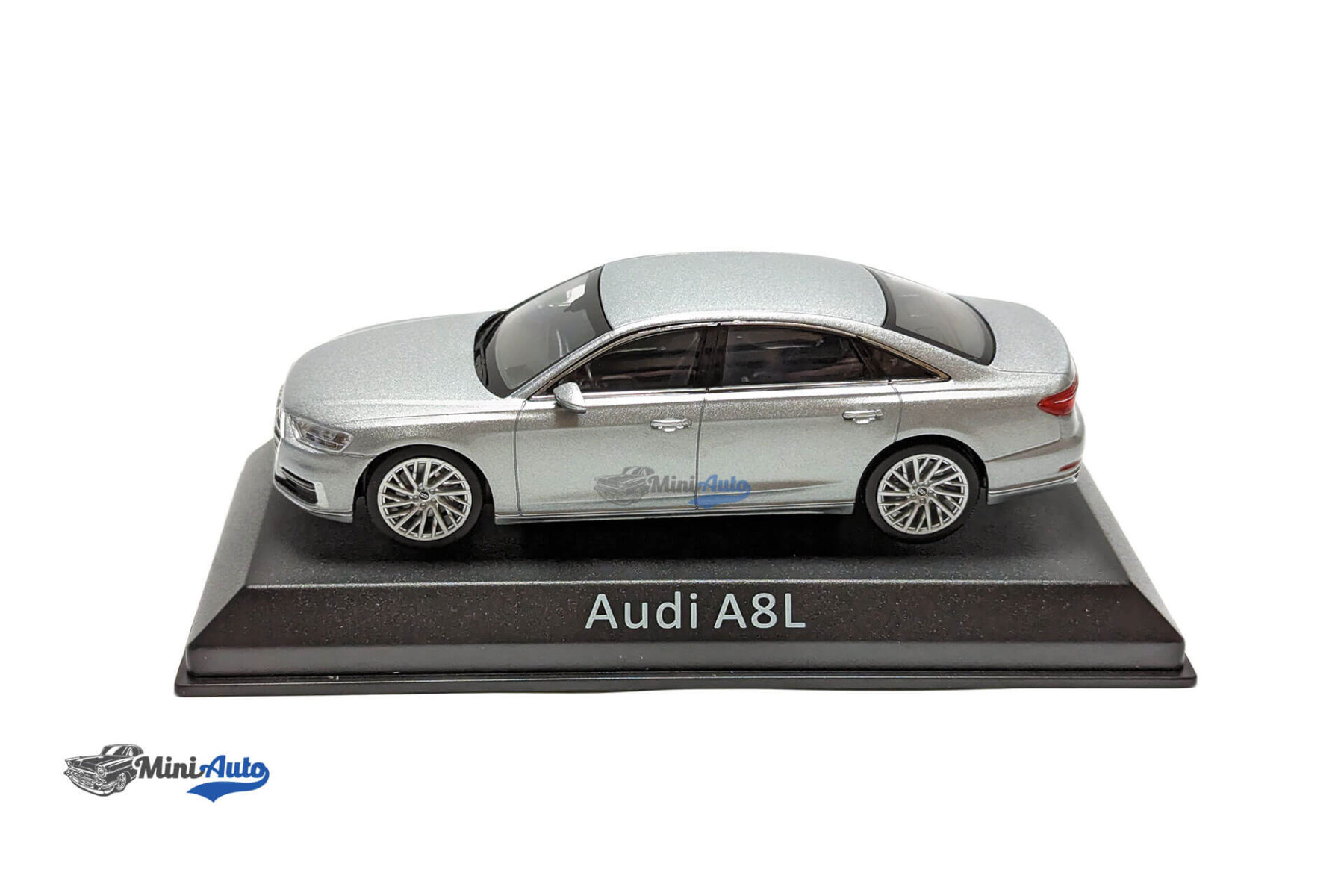 Audi A8L - 2019 - Silver - Image 2