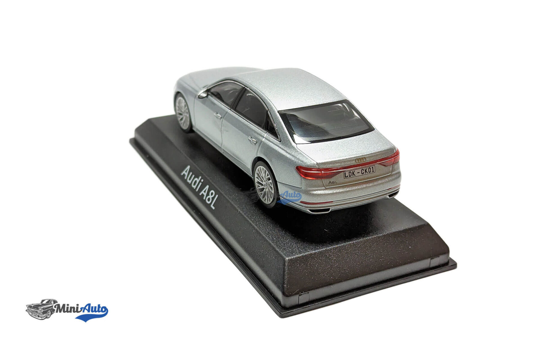 Audi A8L - 2019 - Silver - Image 6