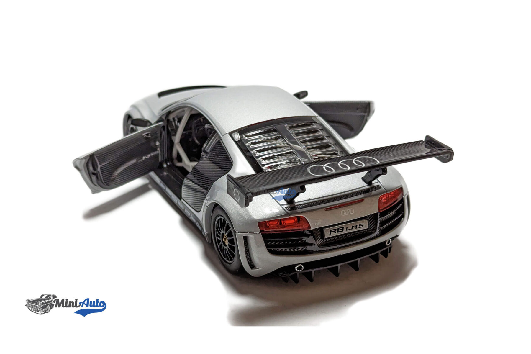 Audi R8 LMS - 2014 - Silver - Image 4