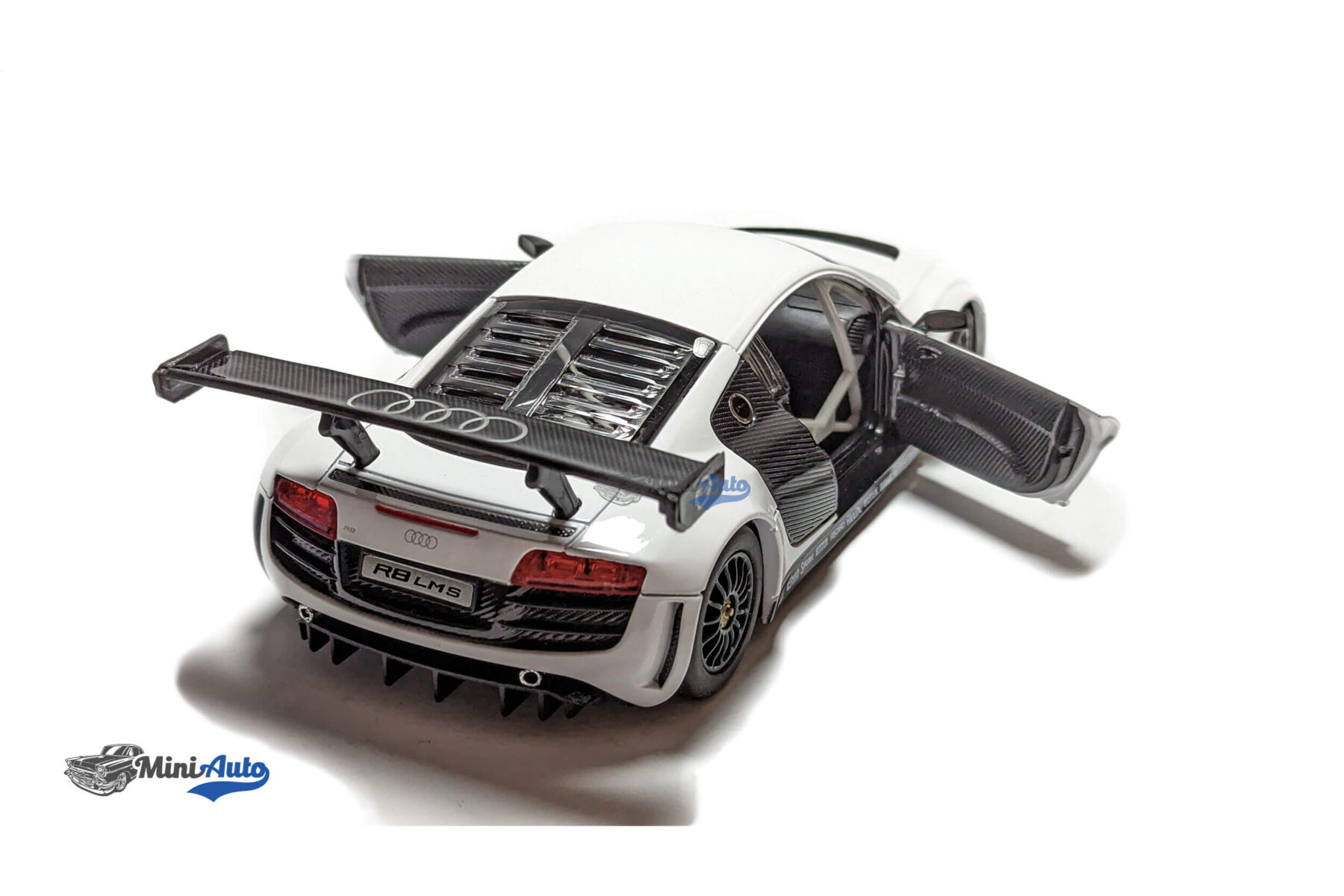 Audi R8 LMS - 2014 - White - Image 5