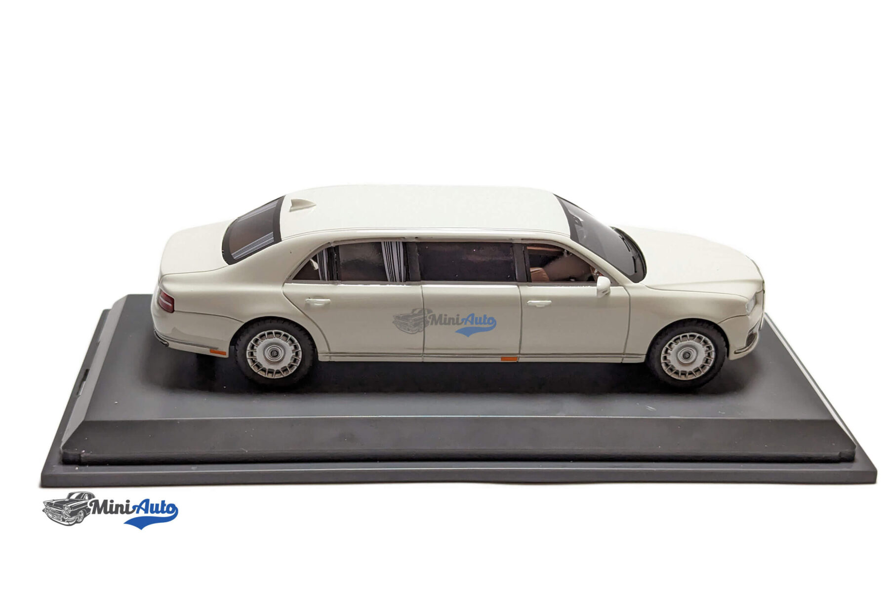 Aurus Senat State Limousine - 2018 - White - Image 5