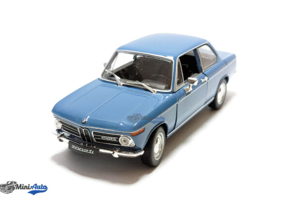 BMW 2002ti - 1966 - Blue