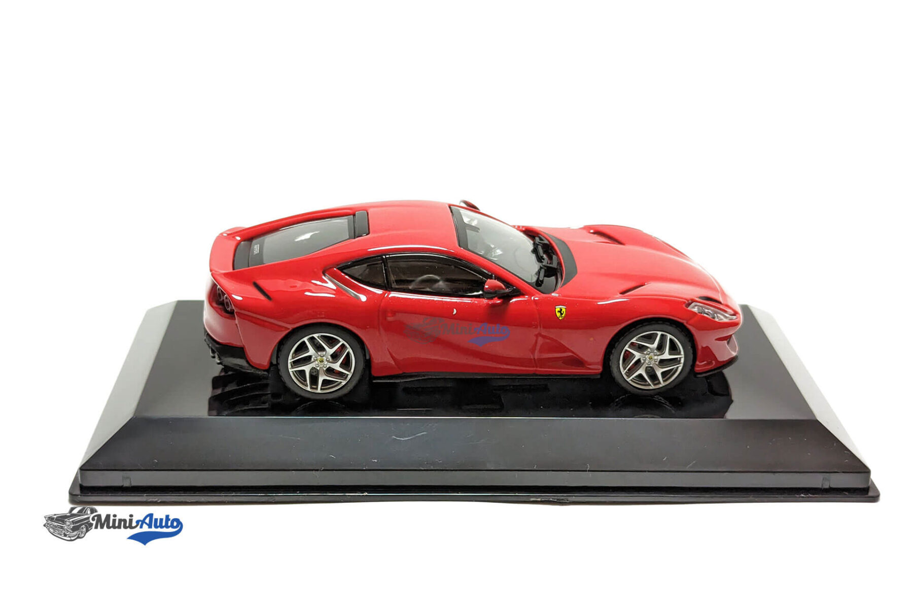 Ferrari 812 Superfast - 2017 - Red - Image 5