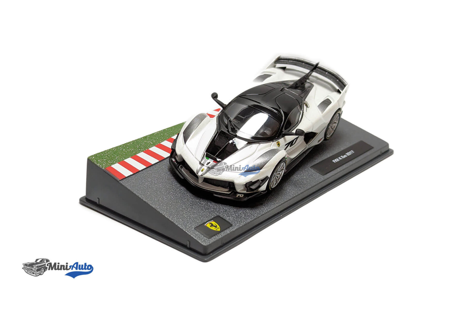 Ferrari FXX-K #70 - 2017 - White/Black - Image 3