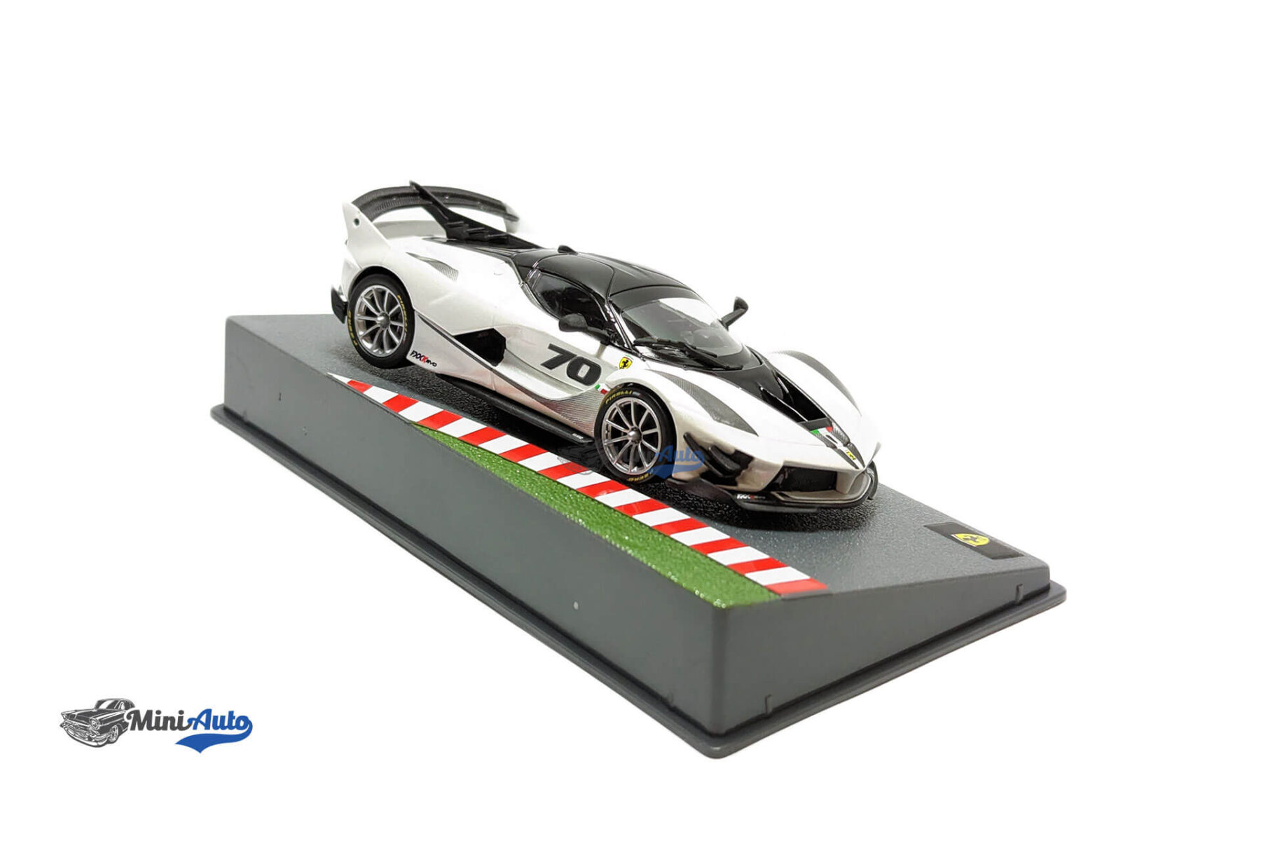 Ferrari FXX-K #70 - 2017 - White/Black - Image 4