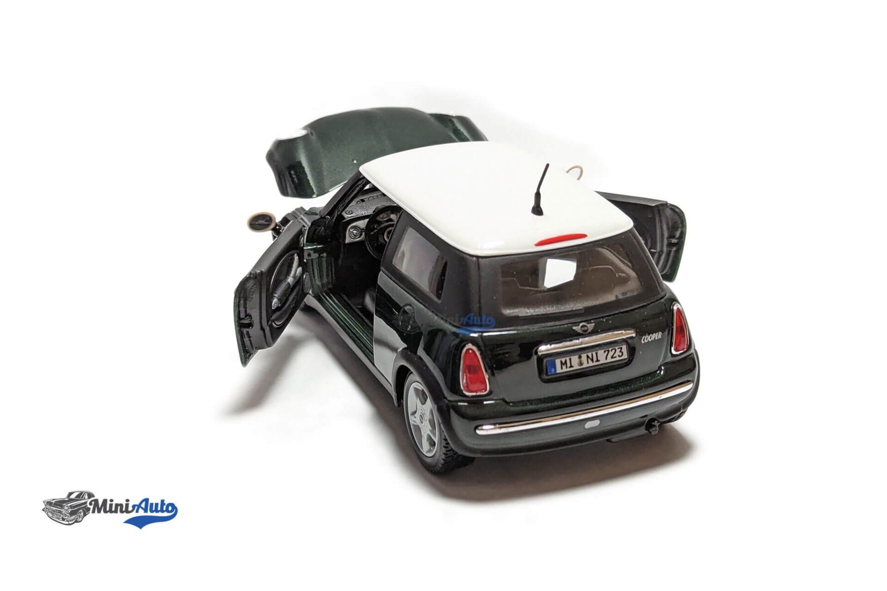 Mini Cooper - 2015 - Green - Image 4