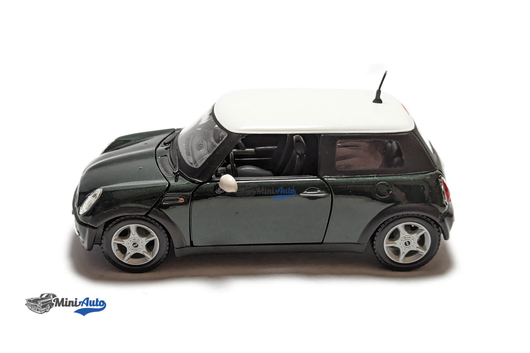 Mini Cooper - 2015 - Green - Image 9