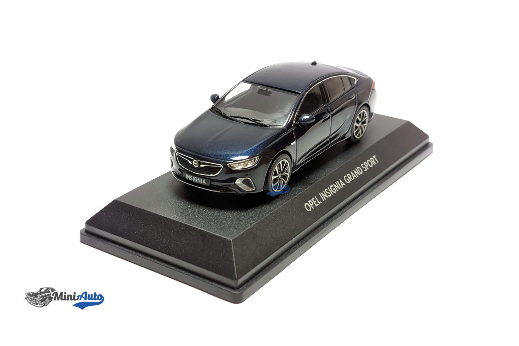 Opel Insignia Grand Sport - 2017 - Blue - Image 3