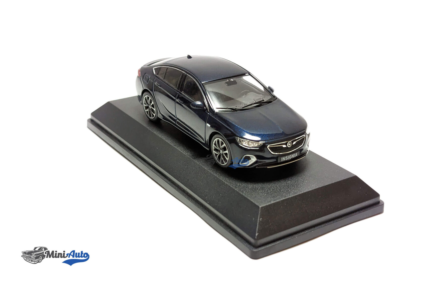 Opel Insignia Grand Sport - 2017 - Blue - Image 4