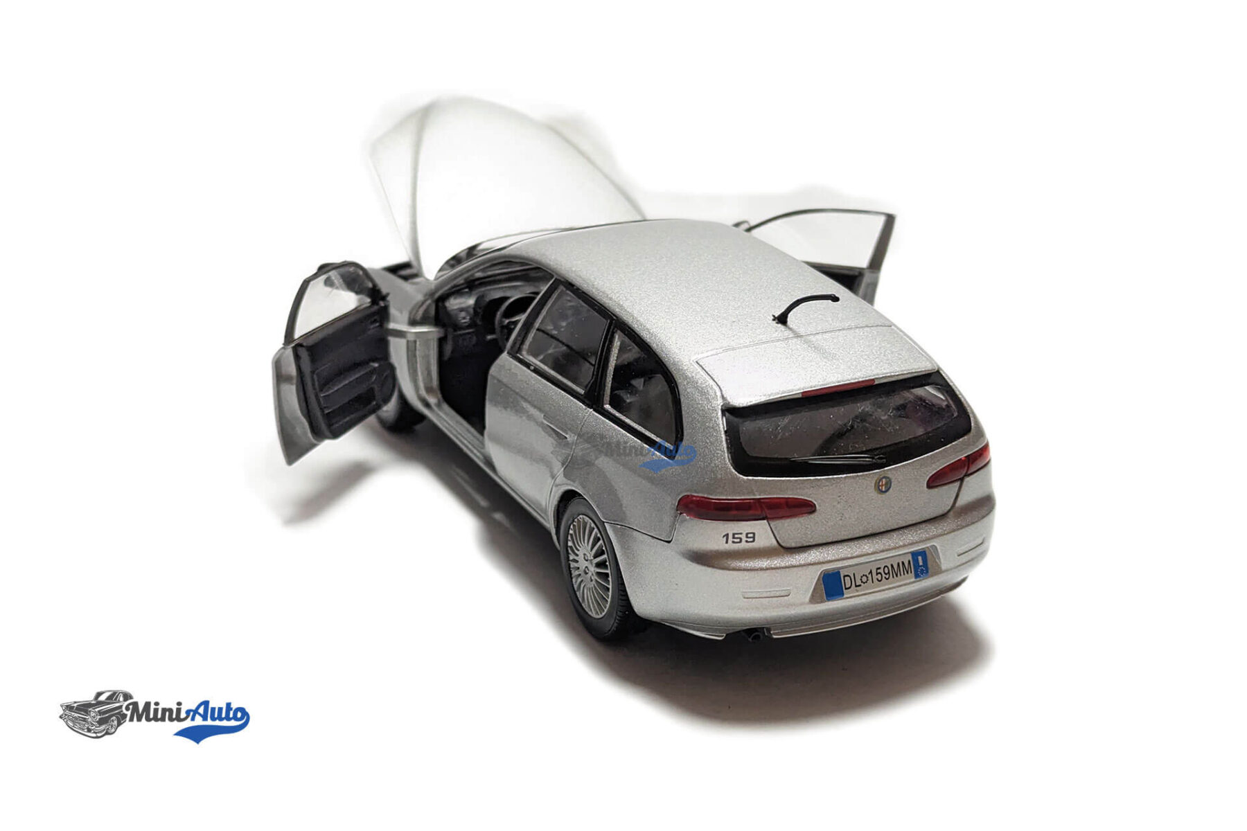 Alfa Romeo 159 Sportwagon SW - 2005 - Light Grey - Image 4