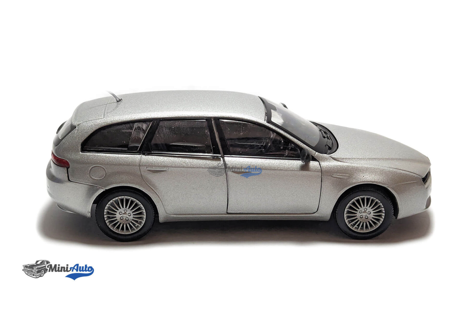 Alfa Romeo 159 Sportwagon SW - 2005 - Light Grey - Image 8