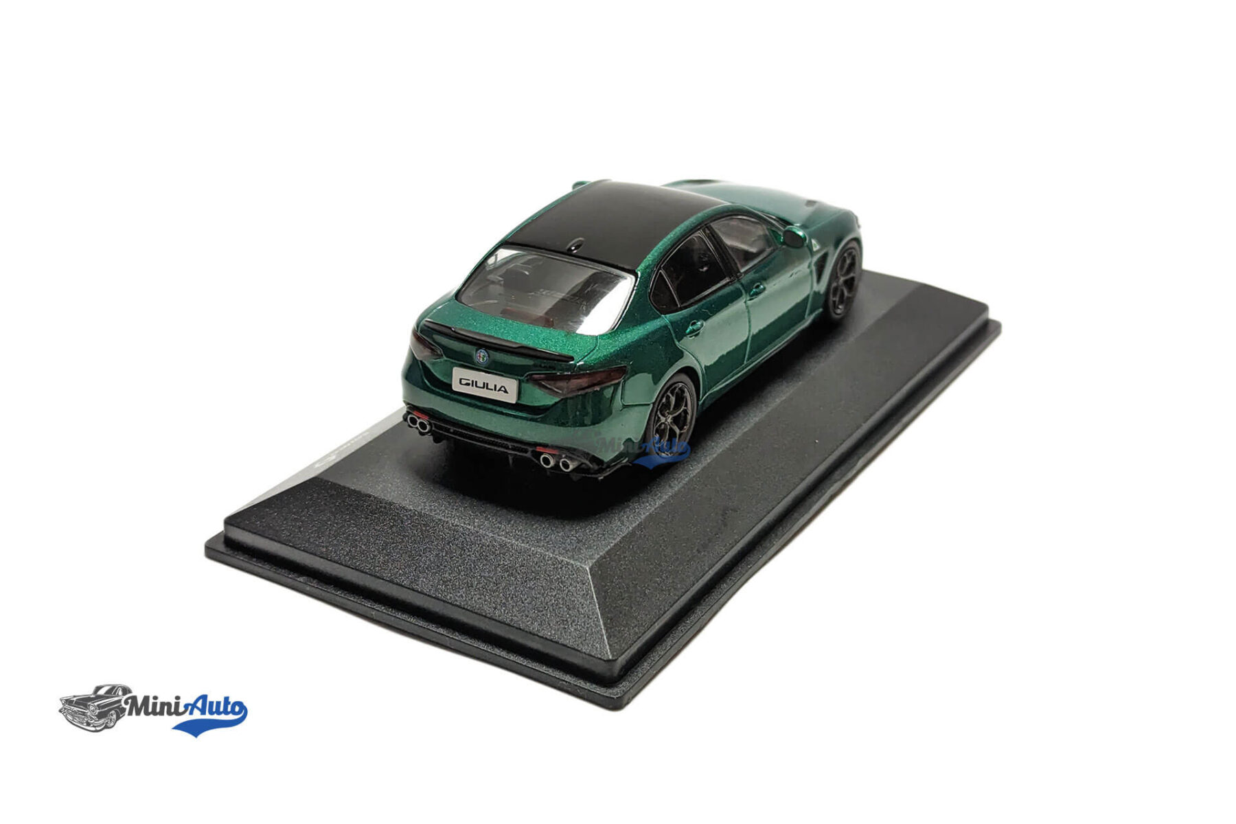 Alfa Romeo Giulia Quadrifoglio - 2020 - Green - Image 7