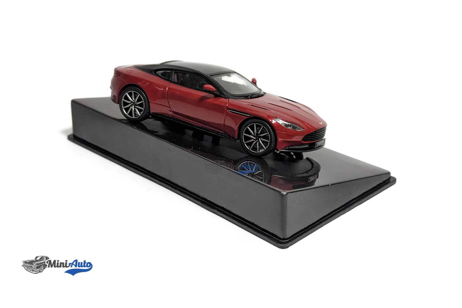 Aston Martin DB 11 - 2016 - Red - Image 5