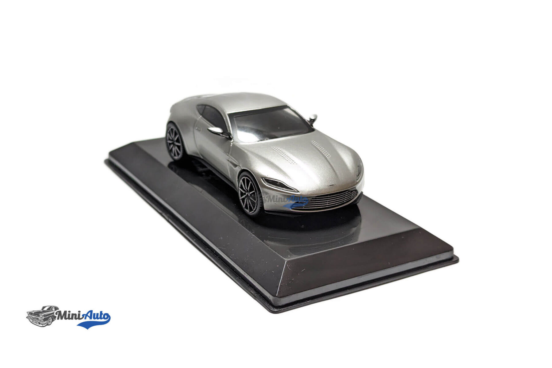 Aston Martin DB10 - 2015 - Grey - Image 4