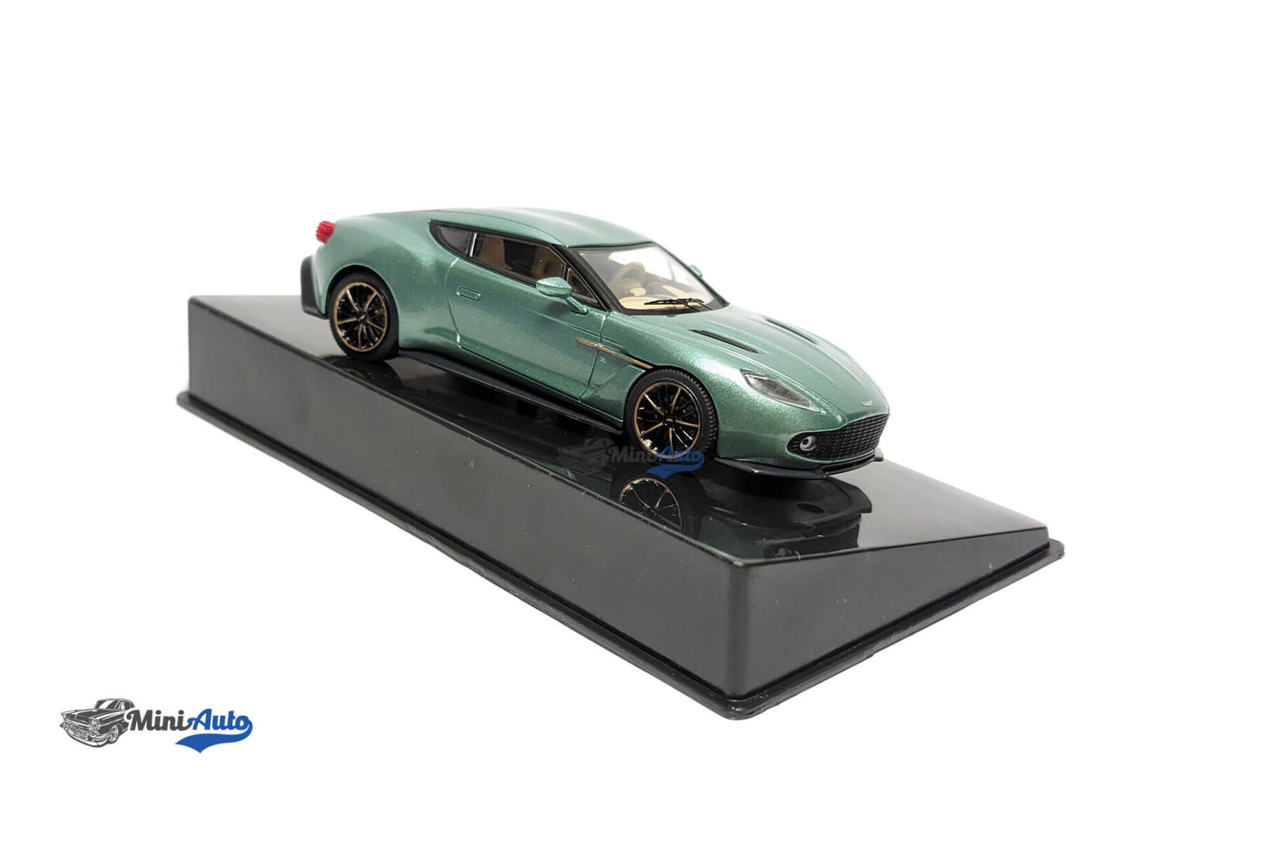 Aston-Martin-V12-Vanquish-Zagato---2016---Green_2 Aston Martin V12 Vanquish Zagato - 2016 - Green - Image 5