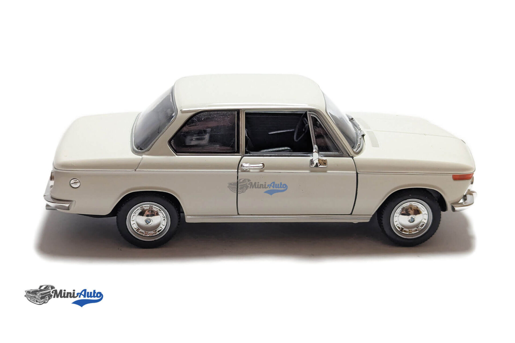 BMW 2002ti 2-Doors - 1966 - White - Image 8