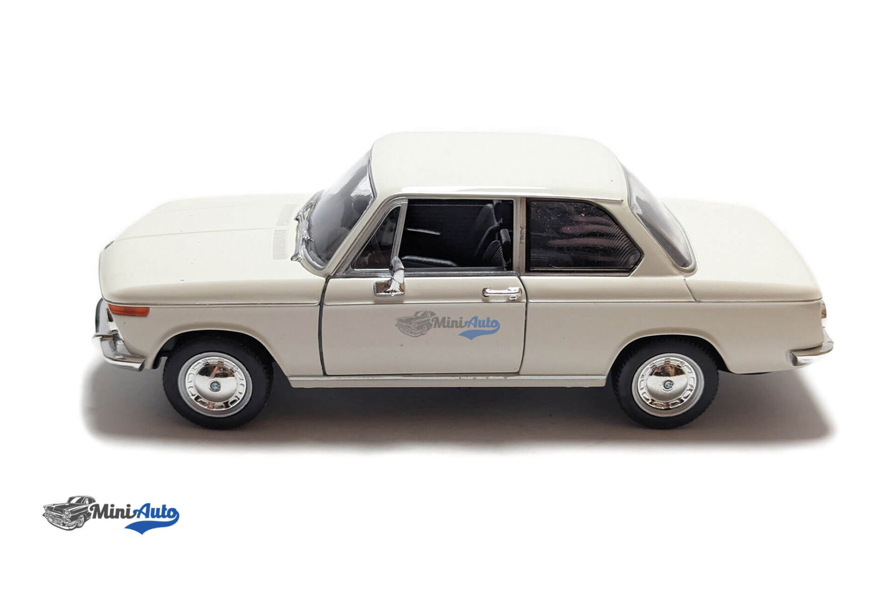 BMW 2002ti 2-Doors - 1966 - White - Image 9