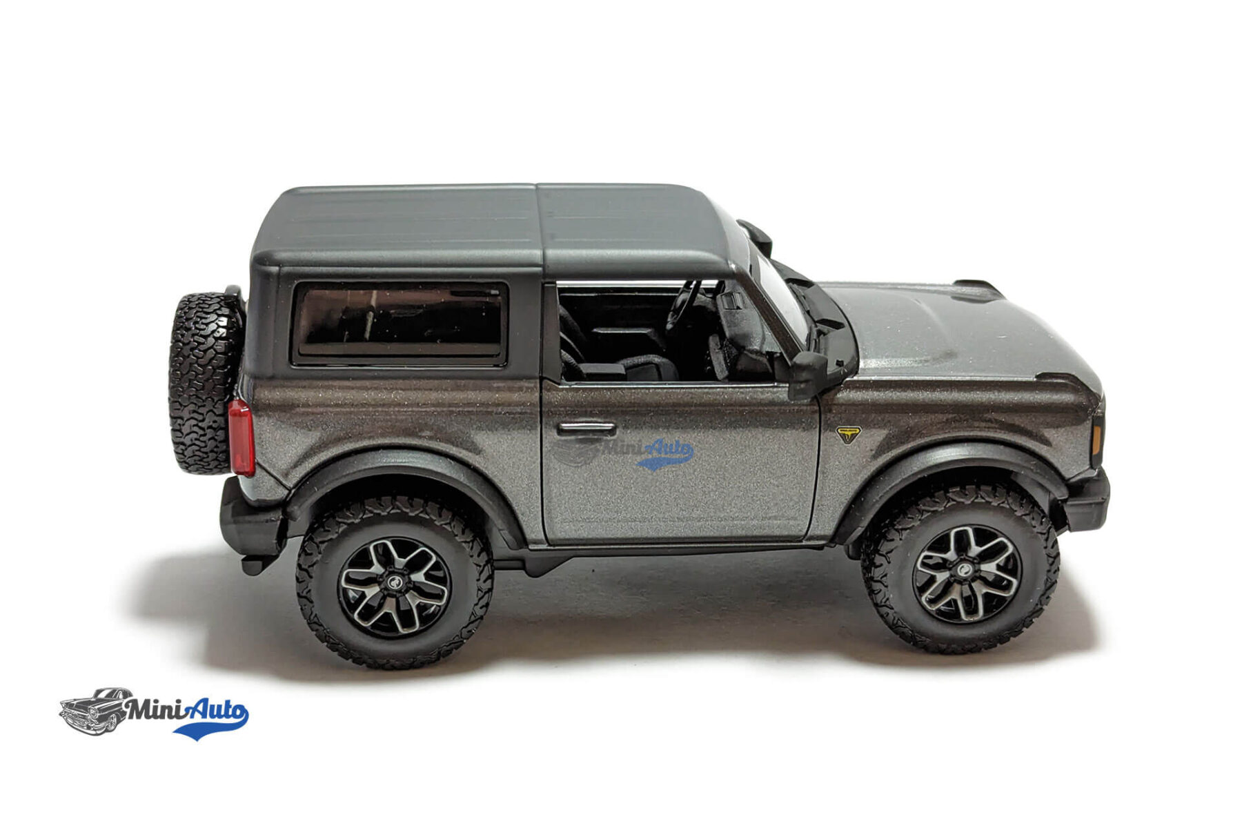 Ford Bronco Badlands - 2021 - Grey - Image 8