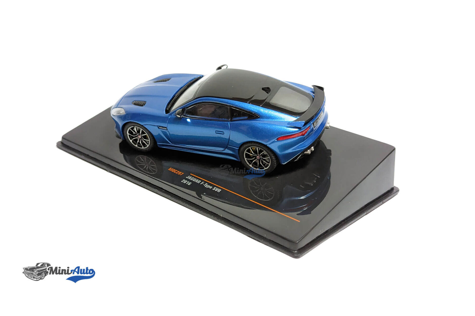 Jaguar-F-Type-SVR---2016---Blue_5 Jaguar F-Type SVR - 2016 - Blue - Image 6