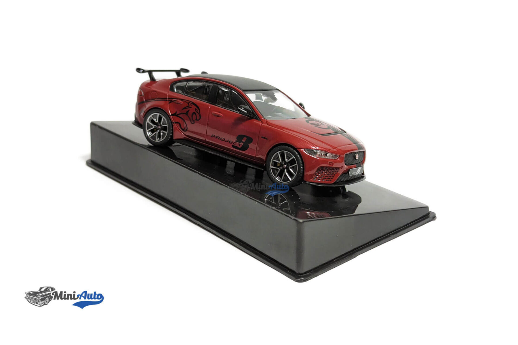 Jaguar-XE-SV-Project-8---2017---Red_2 Jaguar XE SV Project 8 - 2017 - Red - Image 5