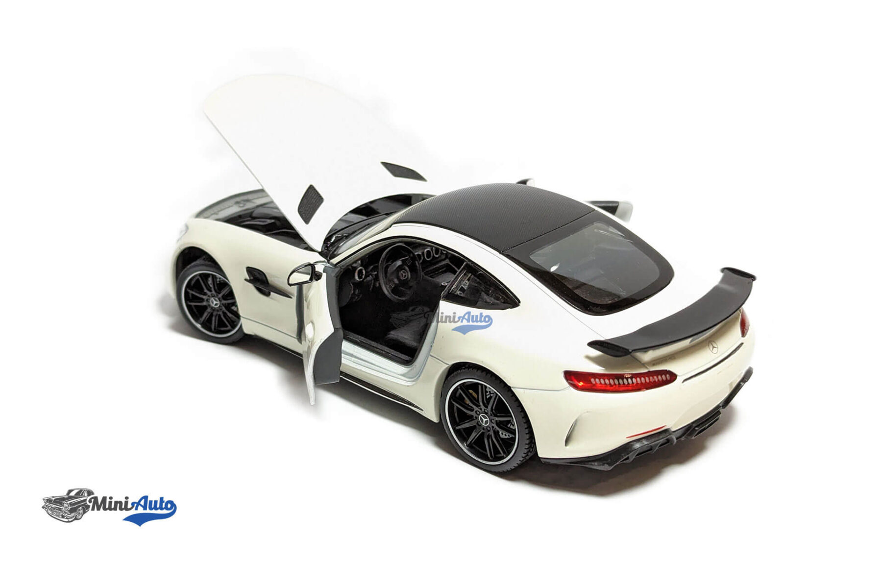 Mercedes-Benz GT-R AMG V8 Biturbo - 2017 - Beige - Image 5