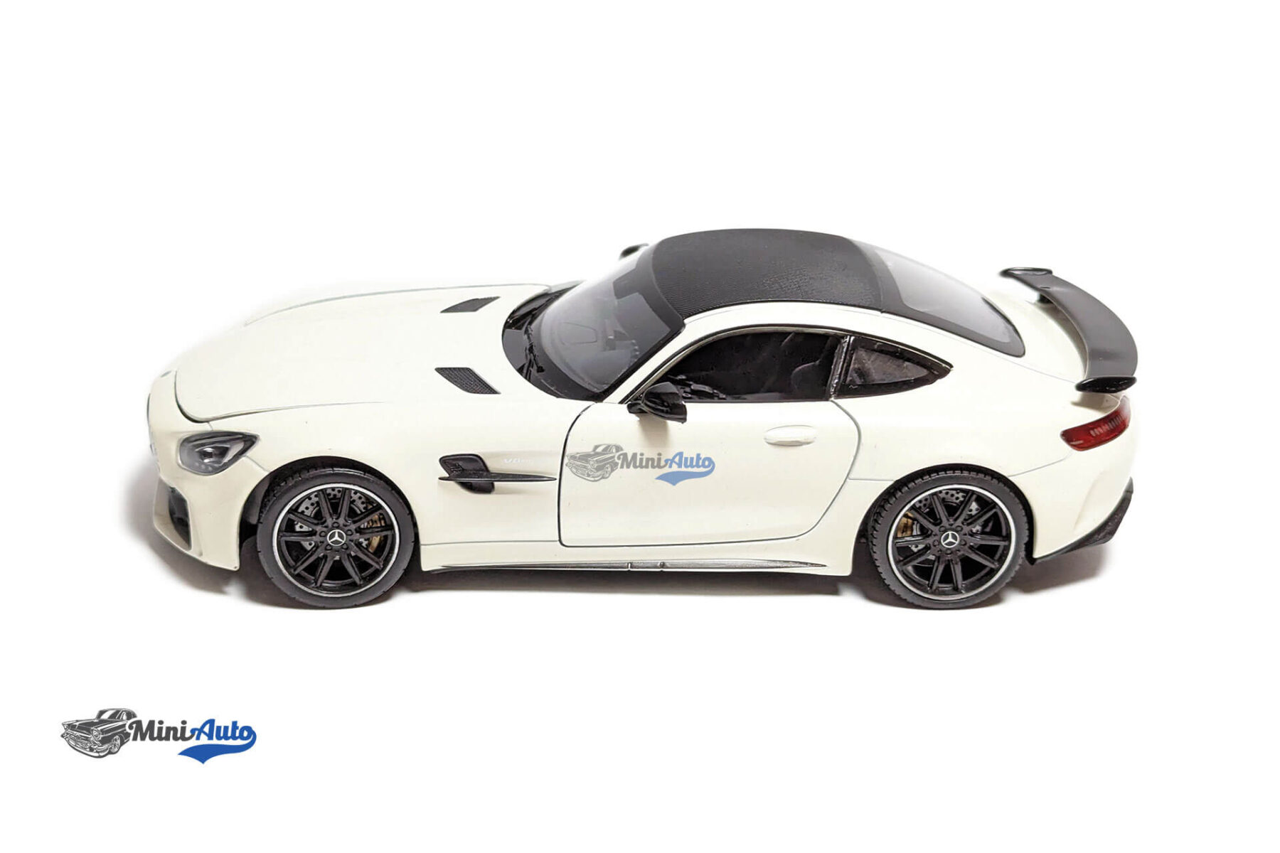 Mercedes-Benz GT-R AMG V8 Biturbo - 2017 - Beige - Image 9