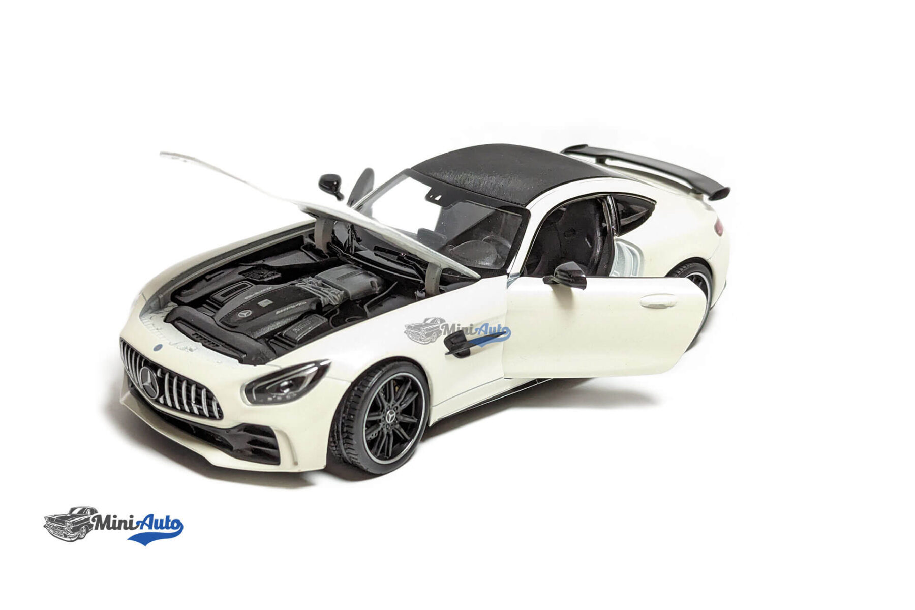 Mercedes-Benz GT-R AMG V8 Biturbo - 2017 - Beige - Image 2