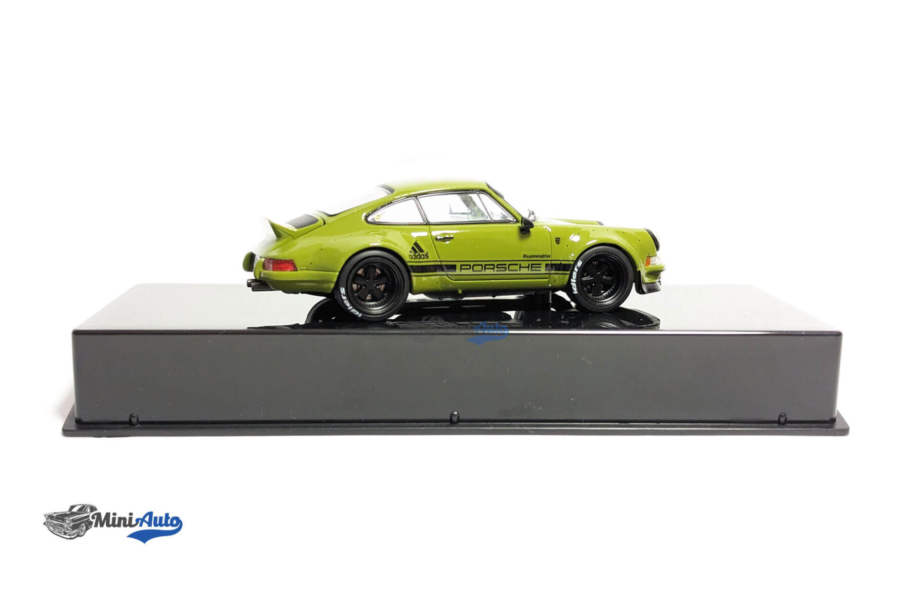 Porsche 911 RWB - 1973 - Green - Image 3