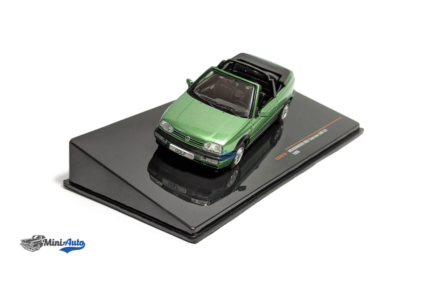 VW Golf III Cabriolet - 1995 - Green - Image 4