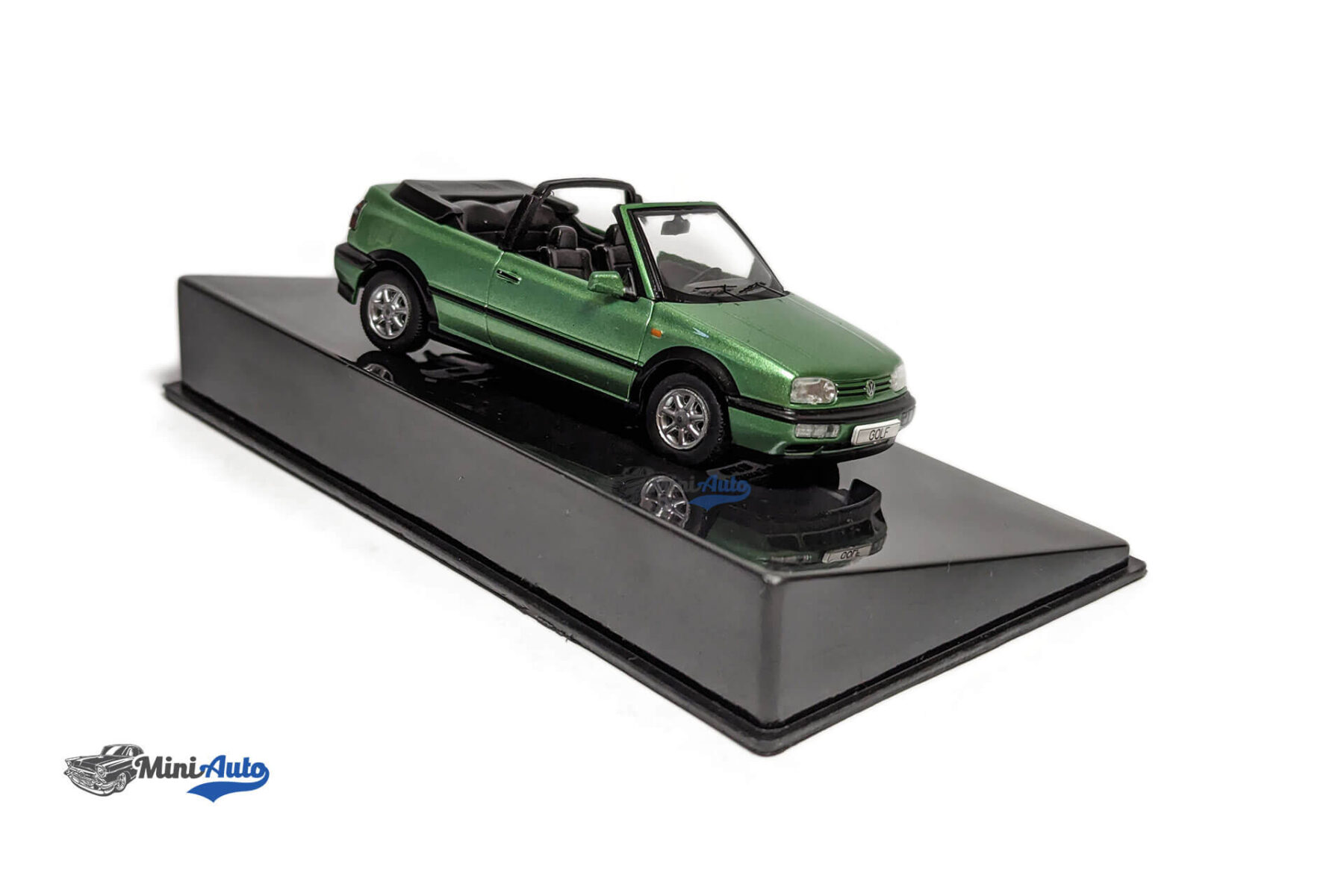 VW Golf III Cabriolet - 1995 - Green - Image 5